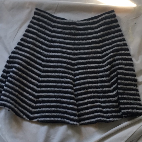 theory Lyerly Boucle skirt - Picture 4 of 7